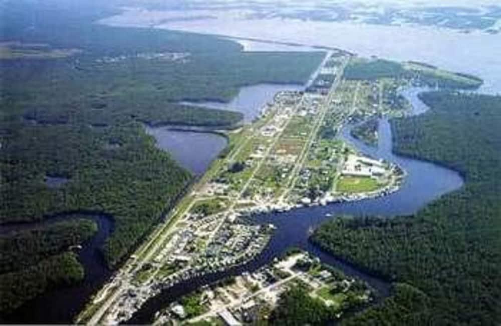 River Wilderness Waterfront Cabins Everglades Exterior foto